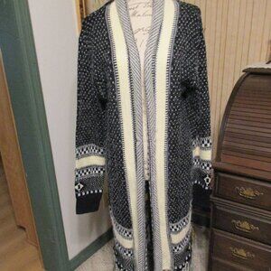 Unbranded Full Length Patterned Multi-Colored Acrylic Fringed Sweater Sz. L